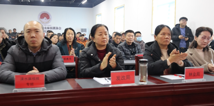 1765954766-1663fae242165d9